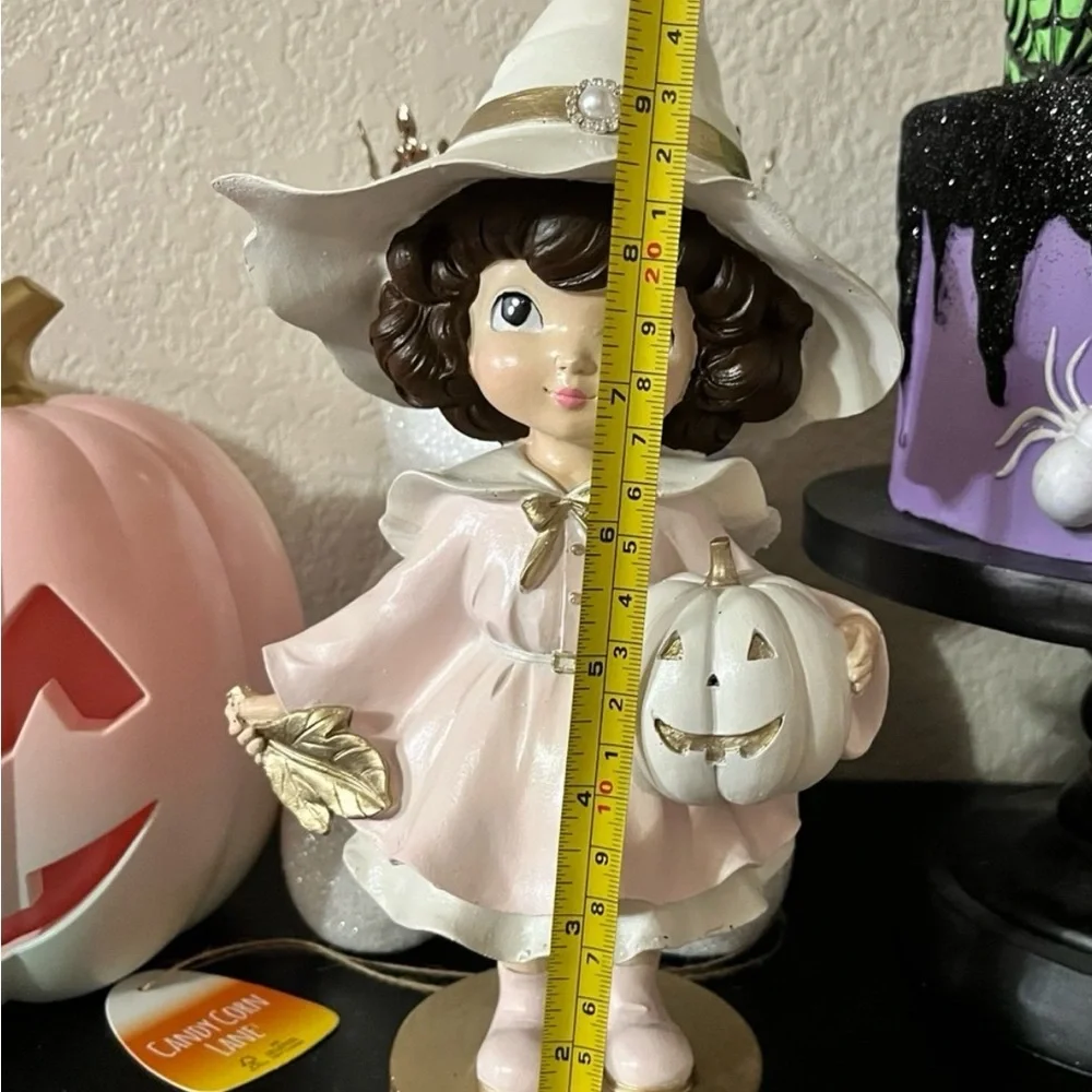 Pink witch - Picture 8 of 9